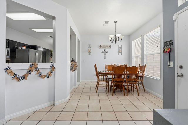 1865 W Wall Avenue, Porterville, CA 93257