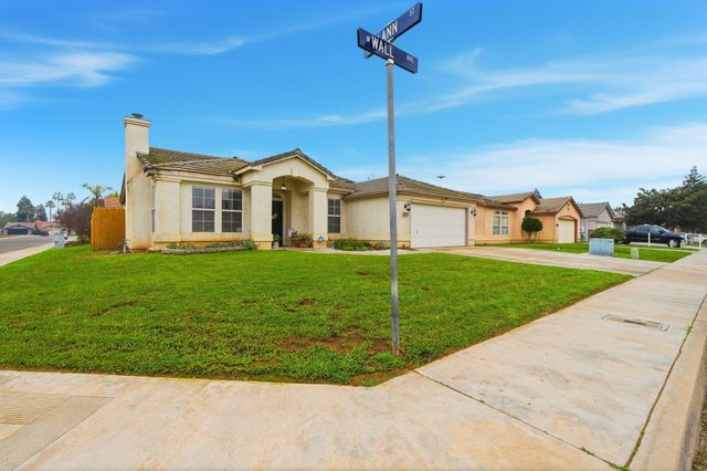 1865 W Wall Avenue, Porterville, CA 93257