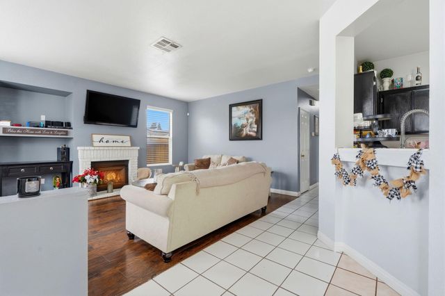 1865 W Wall Avenue, Porterville, CA 93257