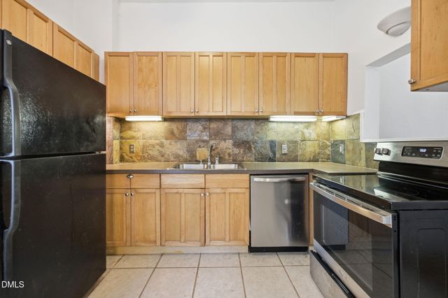 409 Oakwood Avenue, Raleigh, NC 27601