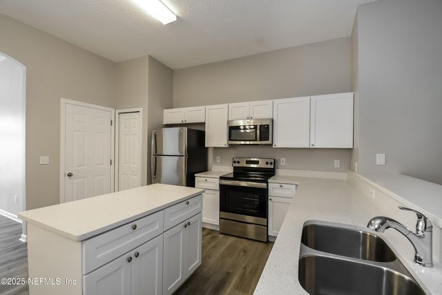 9441 HARRIER Court, Jacksonville, FL 32221