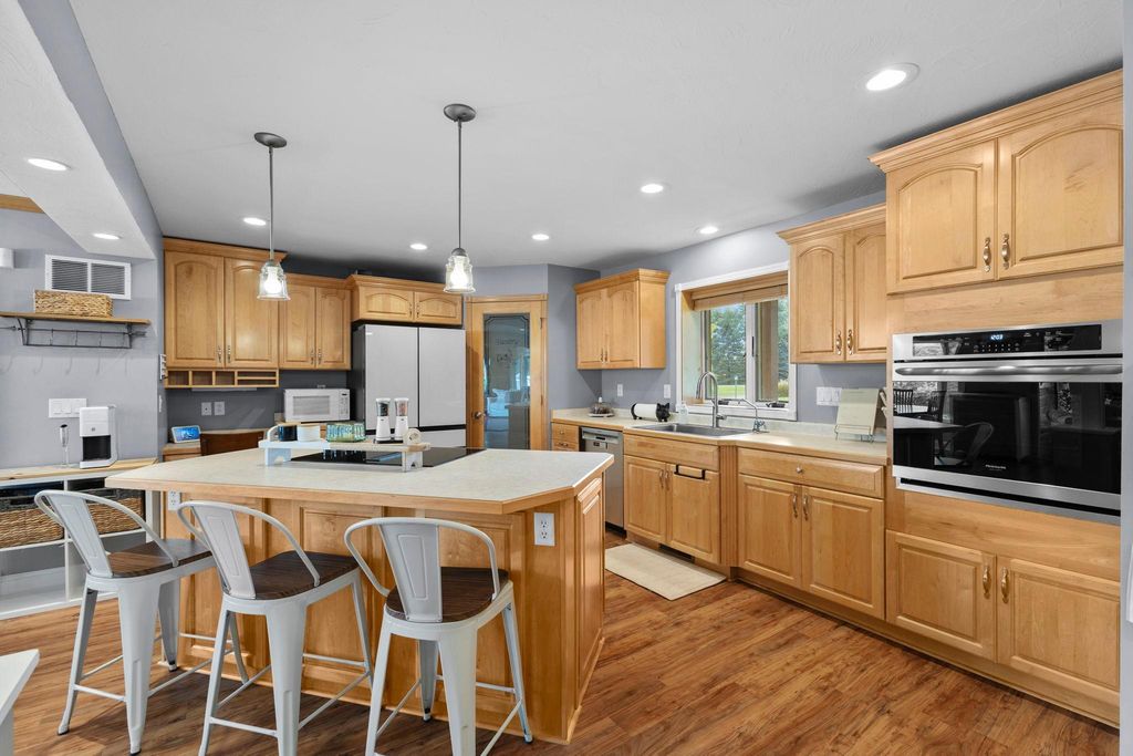 655 Hillside Road SE, New Prague, MN 56071 — photo 5