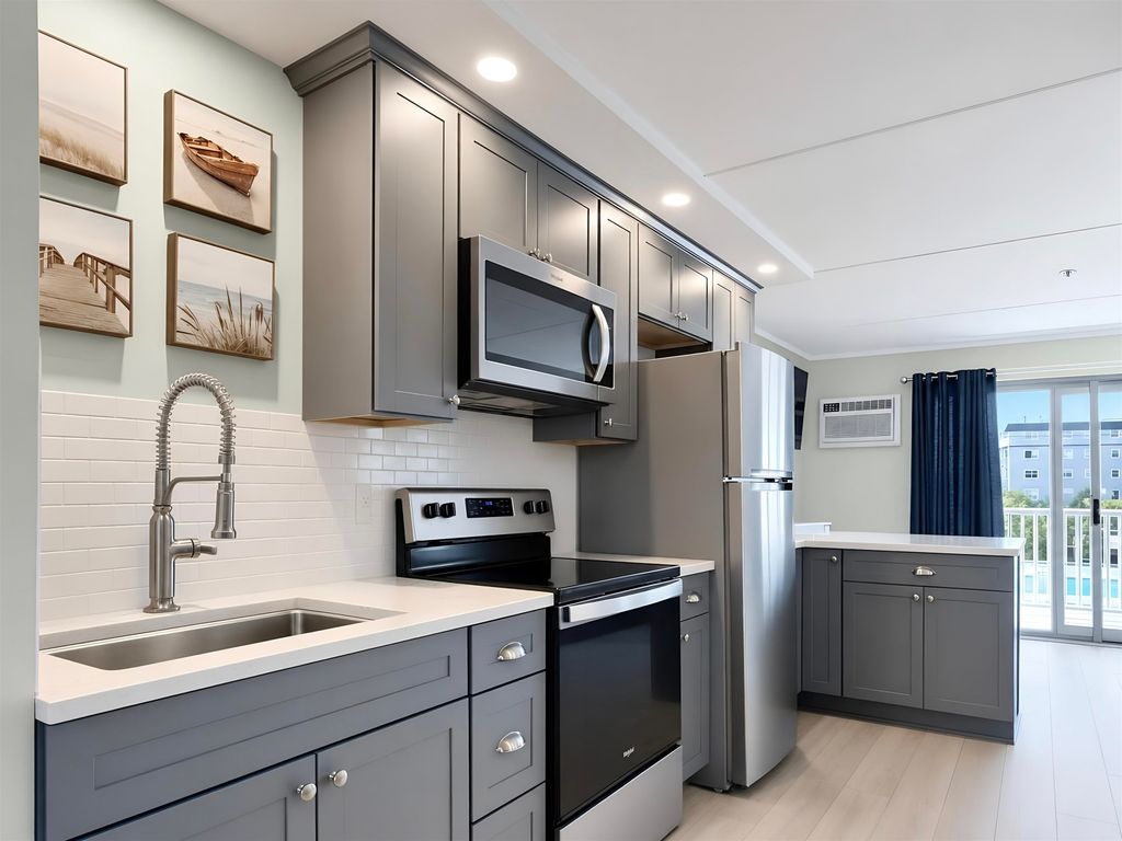 Image 2 of property listing at 933 Ocean Blvd # 102, Hampton, NH 03842