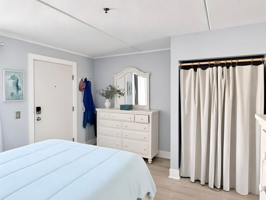 Image 11 of property listing at 933 Ocean Blvd # 102, Hampton, NH 03842