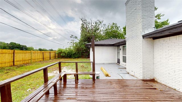 3105 Green Valley Lane, Arlington, TX 76014