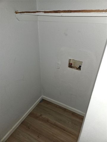 8220 NW 10th 18, Oklahoma City, OK 73127