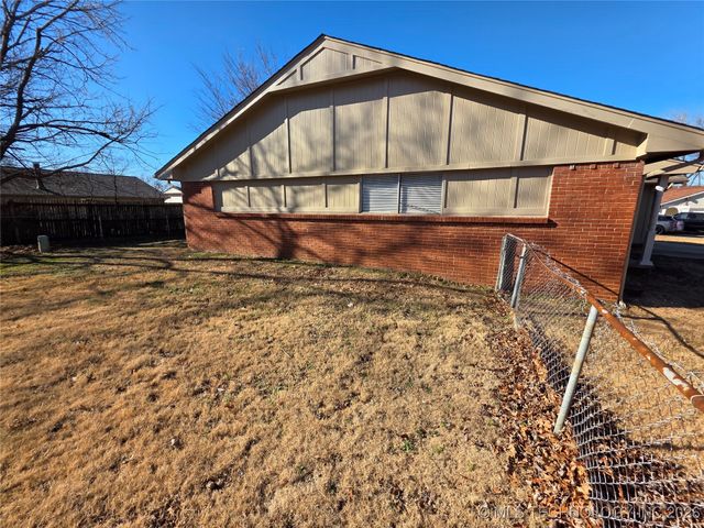 345 W Waco Place, Broken Arrow, OK 74011