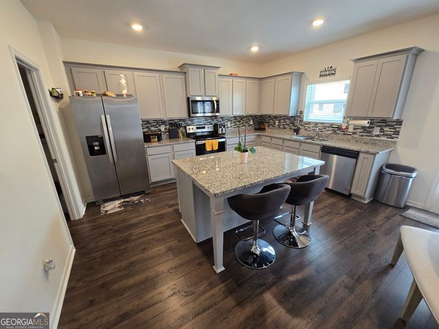 220 Montgomery Drive, Stockbridge, GA 30281