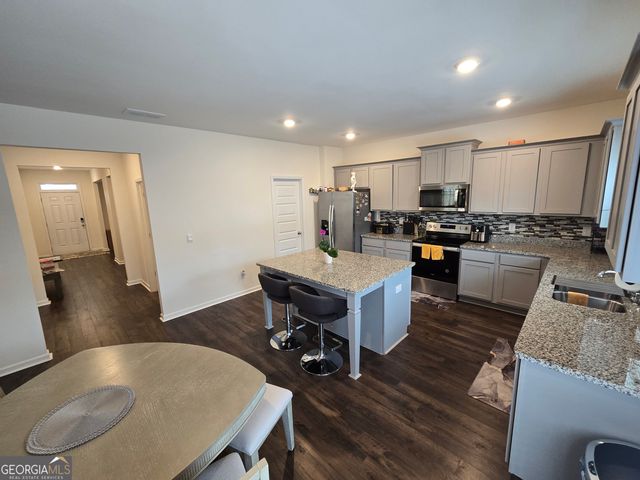 220 Montgomery Drive, Stockbridge, GA 30281