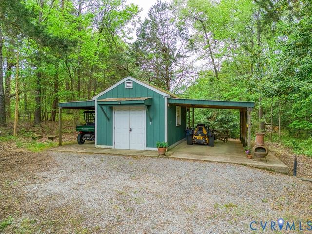 1281 Shallow Well Rd, Manakin Sabot, VA 23103