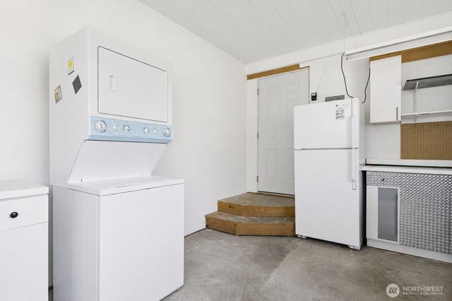 1832 Camas Avenue NE, Renton, WA 98056