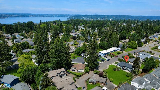 1832 Camas Avenue NE, Renton, WA 98056