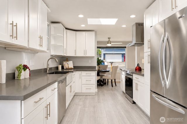 1832 Camas Avenue NE, Renton, WA 98056