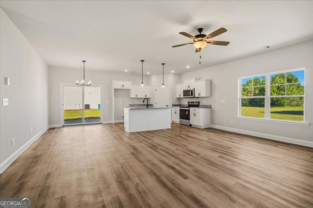 98 Susan Drive, Rincon, GA 31326