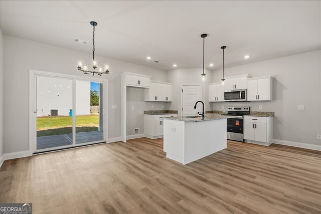 98 Susan Drive, Rincon, GA 31326