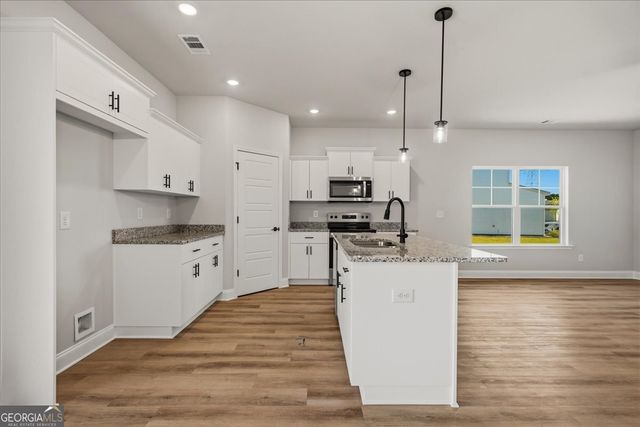 98 Susan Drive, Rincon, GA 31326