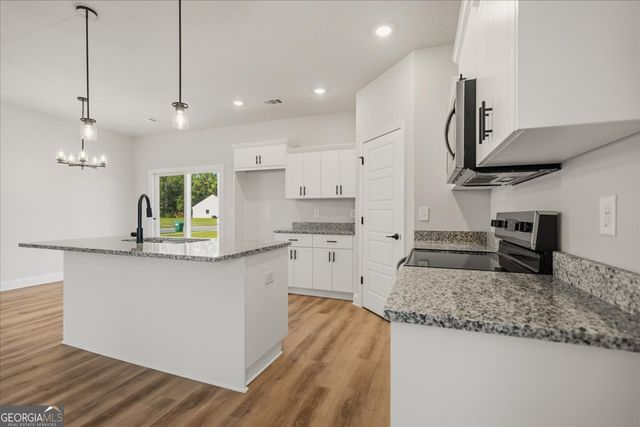 98 Susan Drive, Rincon, GA 31326