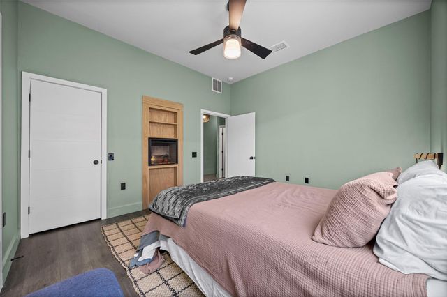 2016 Simond Ave A, Austin, TX 78723