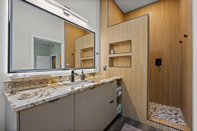 2016 Simond Ave A, Austin, TX 78723