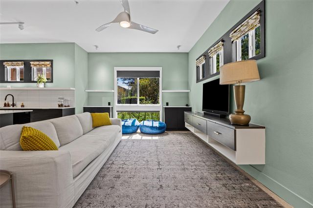 2016 Simond Ave A, Austin, TX 78723