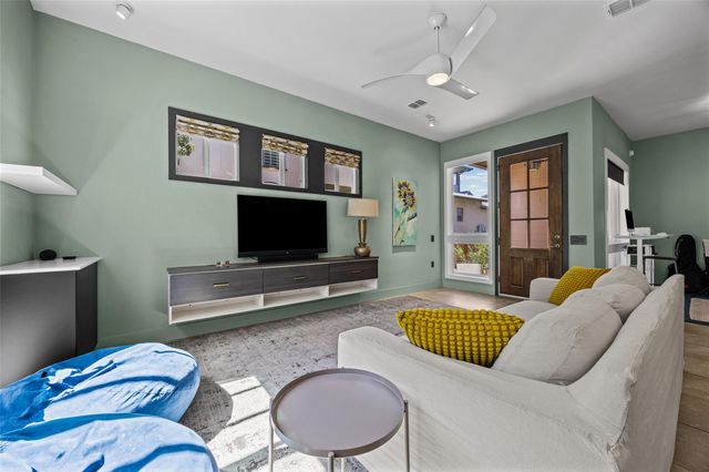 2016 Simond Ave A, Austin, TX 78723