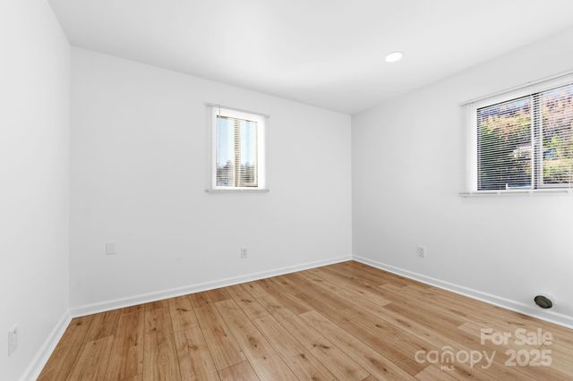 340 Dillingham Circle 1, Asheville, NC 28805