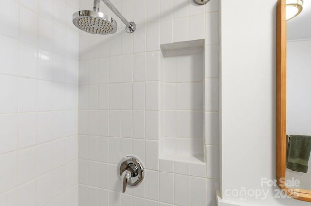 340 Dillingham Circle 1, Asheville, NC 28805