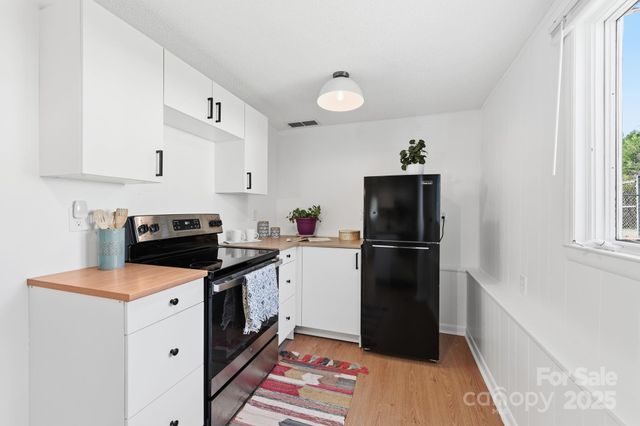 340 Dillingham Circle 1, Asheville, NC 28805