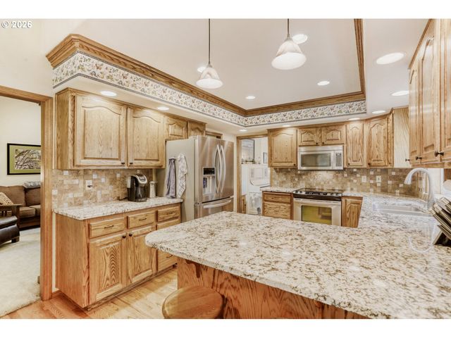 23320 Se BORNSTEDT Rd, Sandy, OR 97055
