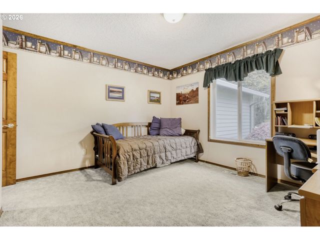 23320 Se BORNSTEDT Rd, Sandy, OR 97055