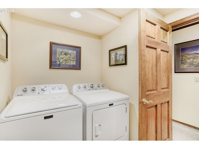23320 Se BORNSTEDT Rd, Sandy, OR 97055