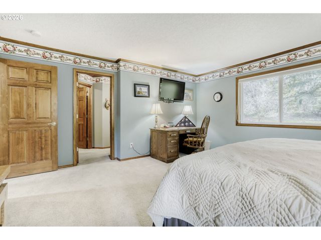 23320 Se BORNSTEDT Rd, Sandy, OR 97055