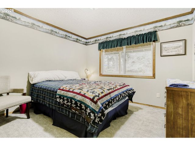 23320 Se BORNSTEDT Rd, Sandy, OR 97055