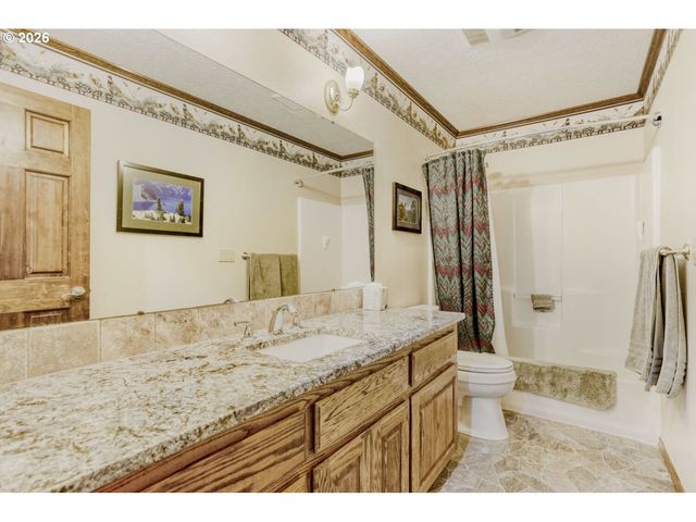 23320 Se BORNSTEDT Rd, Sandy, OR 97055
