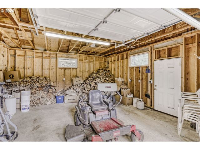 23320 Se BORNSTEDT Rd, Sandy, OR 97055
