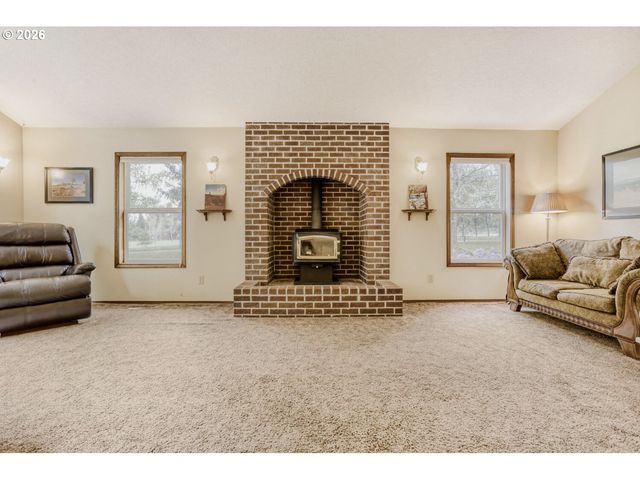 23320 Se BORNSTEDT Rd, Sandy, OR 97055