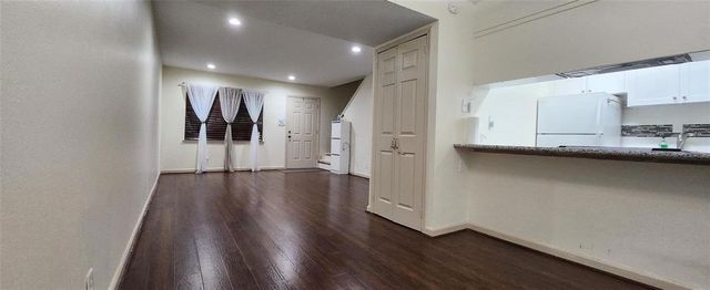 1433 Cedar Post Lane 10, Houston, TX 77055