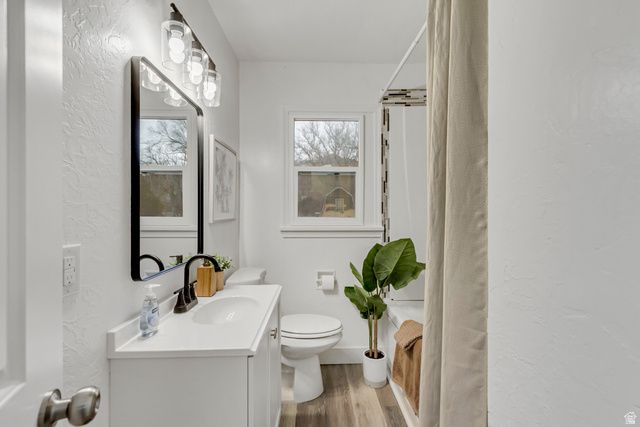 3858 OGDEN AVE, South Ogden, UT 84403