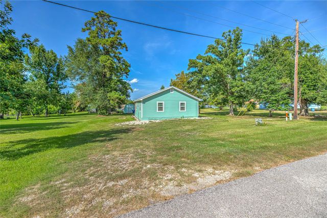 219 Lakeshore N, Onalaska, TX 77360