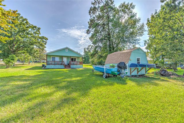 219 Lakeshore N, Onalaska, TX 77360