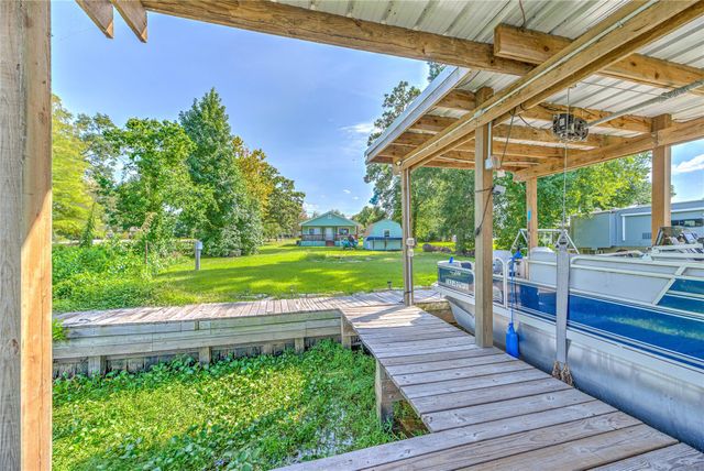 219 Lakeshore N, Onalaska, TX 77360