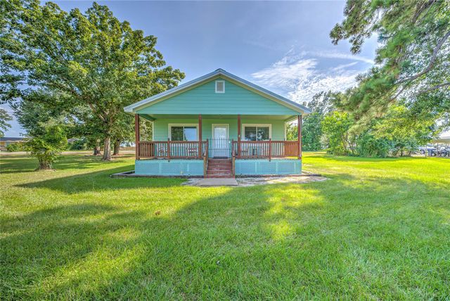 219 Lakeshore N, Onalaska, TX 77360