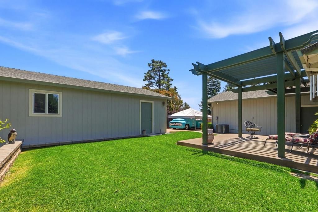Image 32 of property listing at 17200 Oak Leaf Drive, Morgan Hill, CA 95037