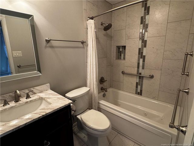 6739 Irongate Drive B, Fayetteville, NC 28306
