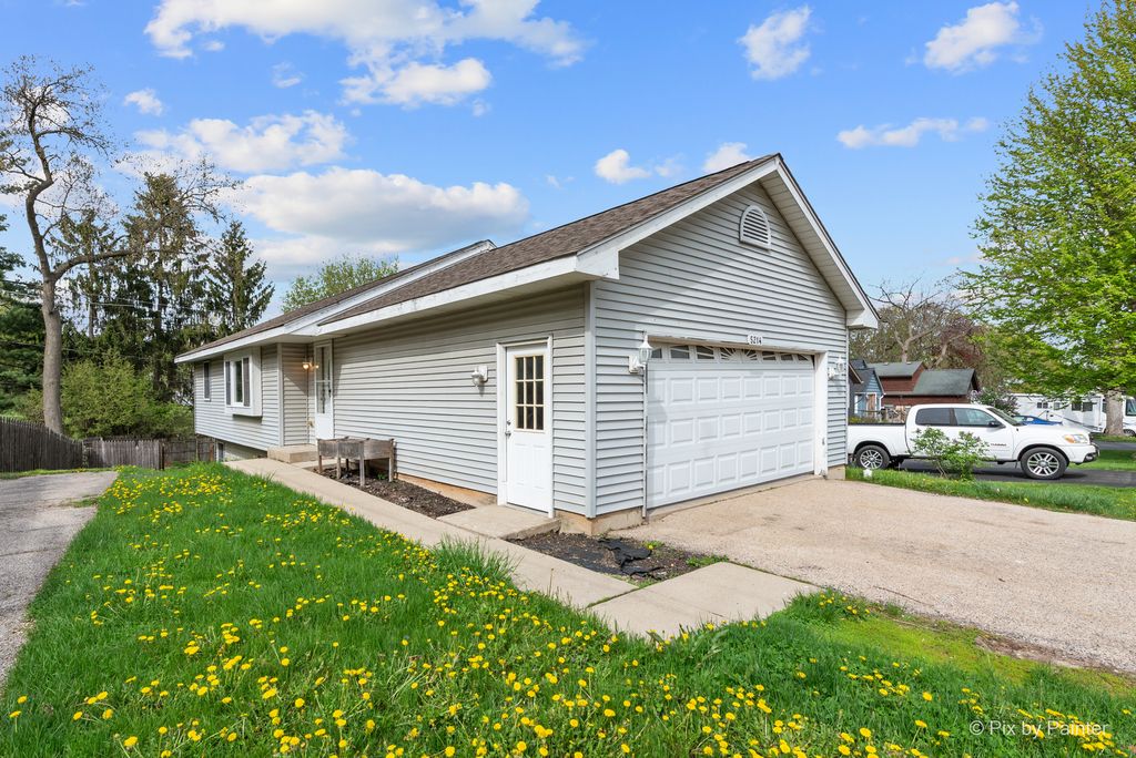 5214 PARKVIEW Drive, Mccullom Lake, IL 60050