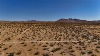 747 Langley, Apple Valley, CA 92307