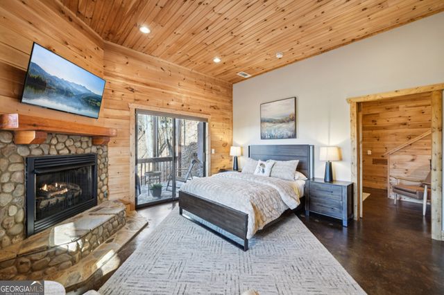 232 RANCH MOUNTAIN Drive, Dahlonega, GA 30533