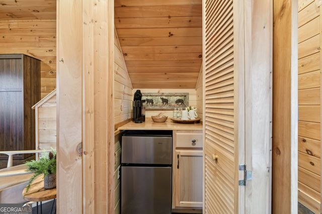 232 RANCH MOUNTAIN Drive, Dahlonega, GA 30533