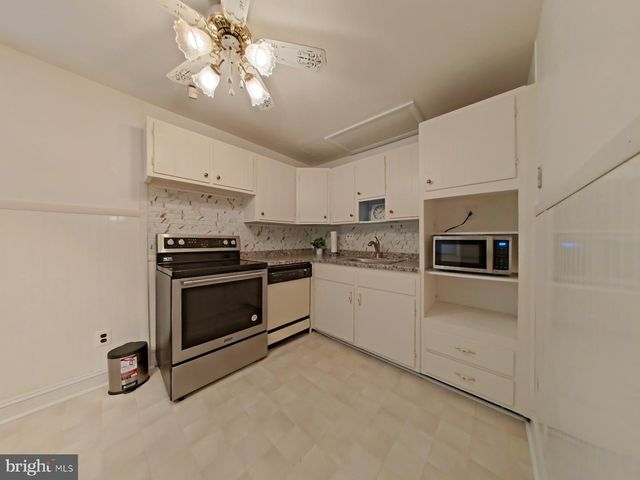 1335 ELSON RD, Brookhaven, PA 19015