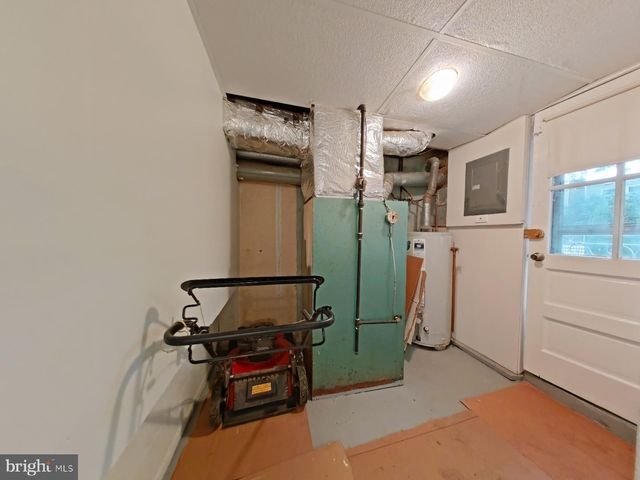1335 ELSON RD, Brookhaven, PA 19015